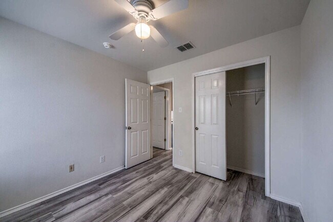 Building Photo - Charming 3-bedroom, 2-bathroom home in Wildhorse!