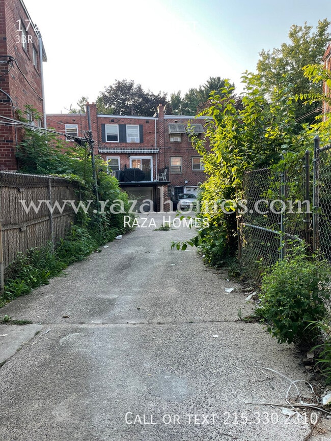 Building Photo - 1726 S Edgewood St