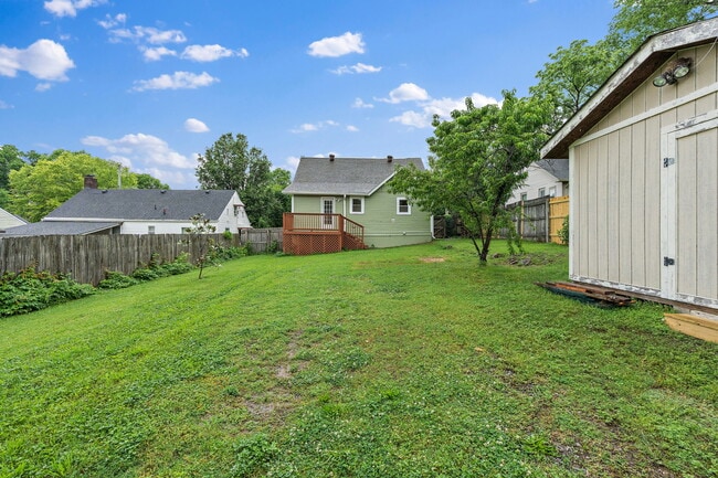 Building Photo - 1012 Cahal Ave