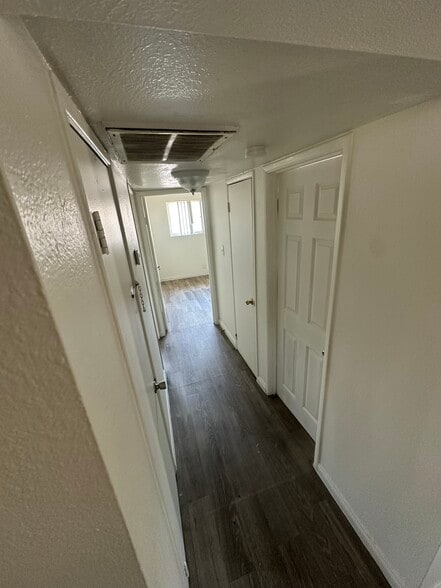 Building Photo - 485 North Cir