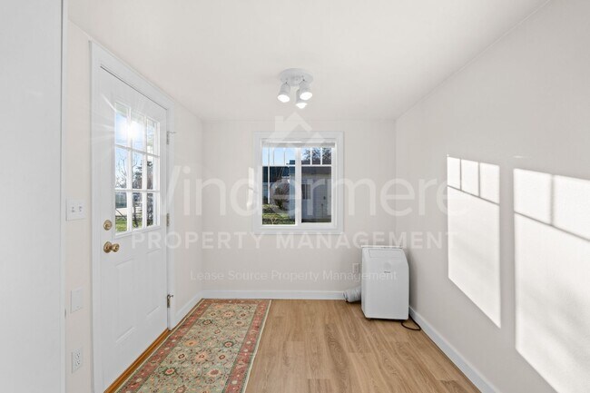 Building Photo - Welcome to this charming 1-bedroom, 1-bathroom home located in the vibrant city of Spokane, WA.