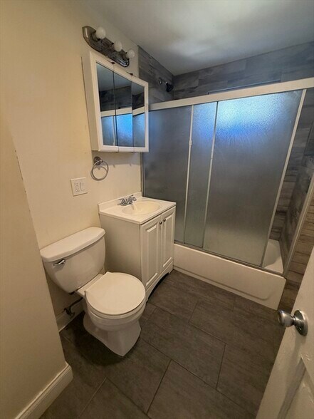 Building Photo - 30 Newhall St