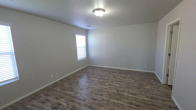 Building Photo - Clean 3 bed 2 bath  - Owasso schools