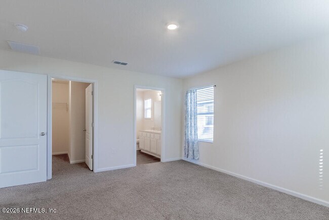 Building Photo - 2290 Willow Springs Dr