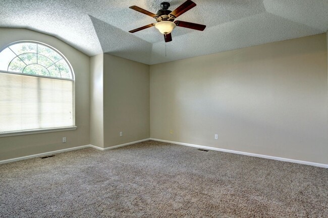 Building Photo - Castle Rock Founders Village Single Family 4BD/3BTH/3-Car (~2100 FSF)