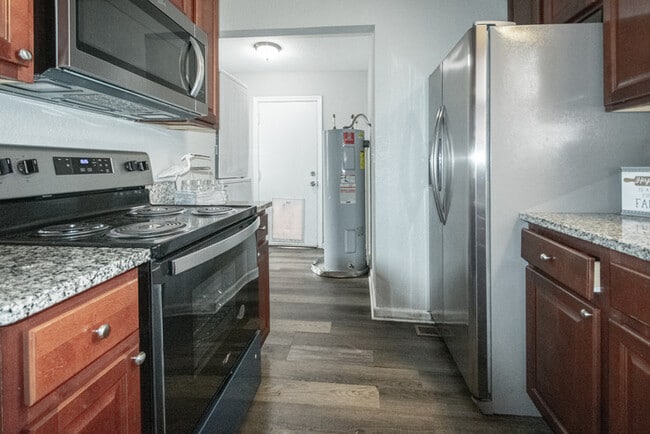 Building Photo - 3504 Trant Ave