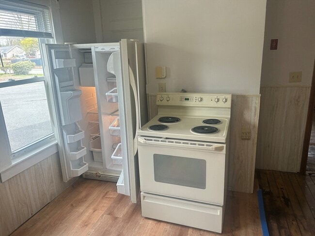 Building Photo - 1236 Mammoth Rd