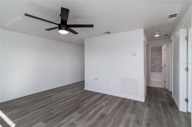 Building Photo - 12254 Maltz Ave