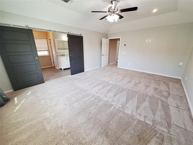 Building Photo - 8513 Portage Cove