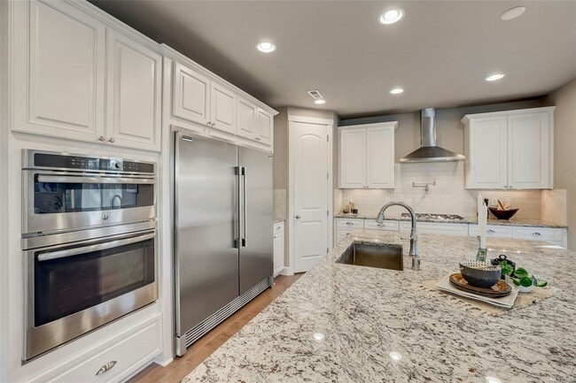 Building Photo - 4240 Overlook Ct