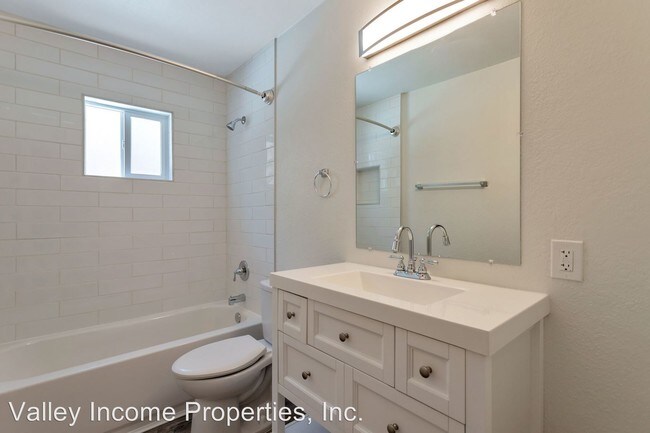Building Photo - 2 br, 2 bath Apartment - 1939 W Berridge Lane