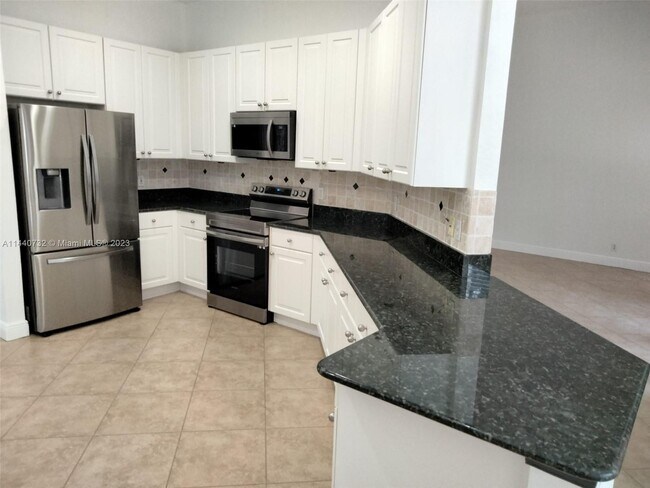 Building Photo - 8804 Via Tuscany Dr