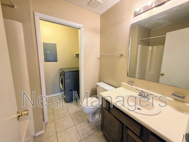 Building Photo - 1861 Tryon Dr