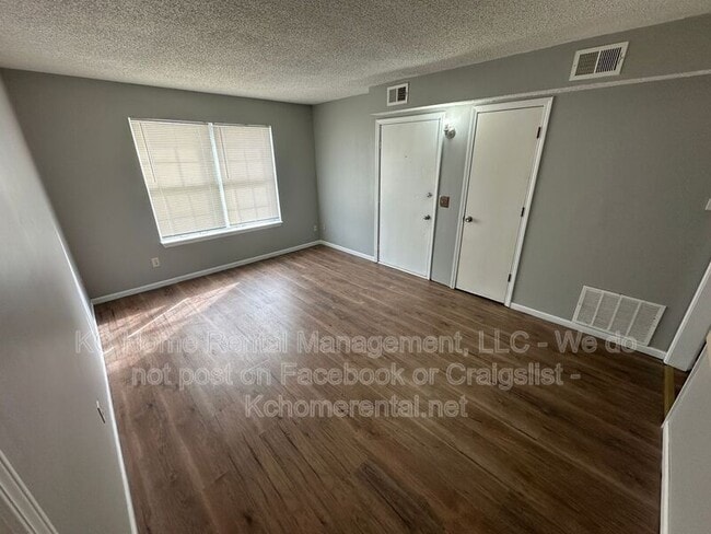 Building Photo - 838 Saddlewood St