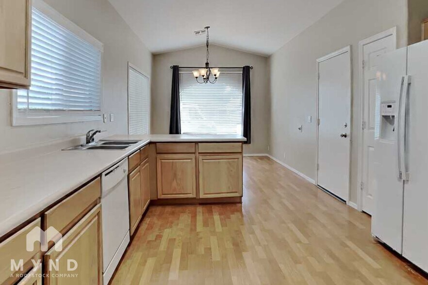 Building Photo - 3310 W Tina Ln