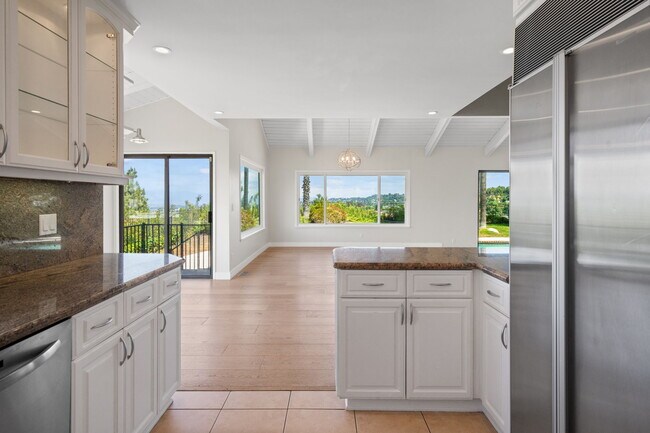 Building Photo - 16946 Encino Hills Dr