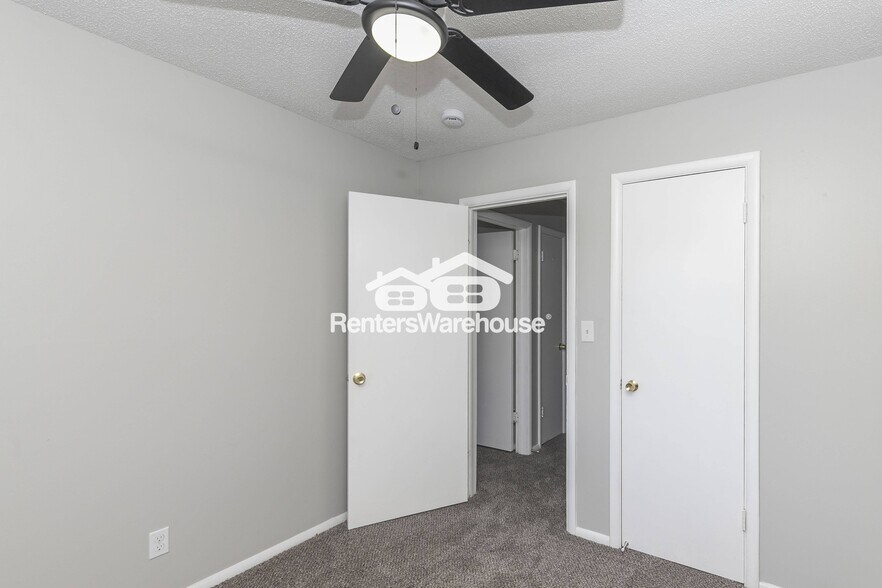 Building Photo - 4714 E 40th Terrace