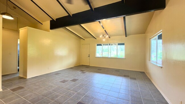 Building Photo - 11-3885 Nahelenani Street