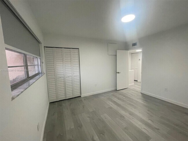Building Photo - 310 NW 107th Ave