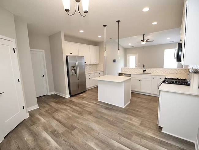 Building Photo - Charming 4 beds 3 baths in Powell!