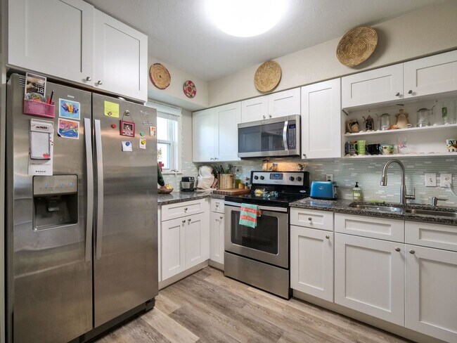 Building Photo - Walk to the Atlantic Ocean! Only one left!!