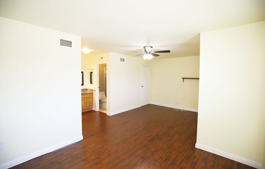 Building Photo - 16317 Sierra Ridge Way