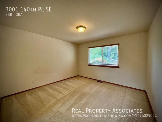 Building Photo - 3001 140th Pl SE