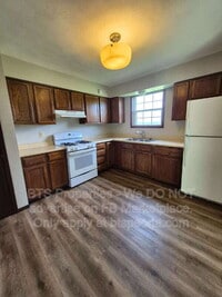 Building Photo - 412 N Highland St