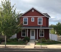 Building Photo - 1216 SE 7th St