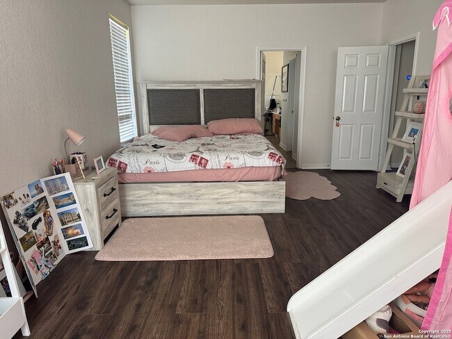 Building Photo - 24303 Grace Park