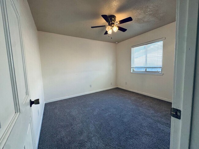 Building Photo - Home in Heritage Hills