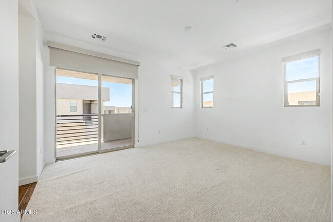 Building Photo - 11673 N 136th St
