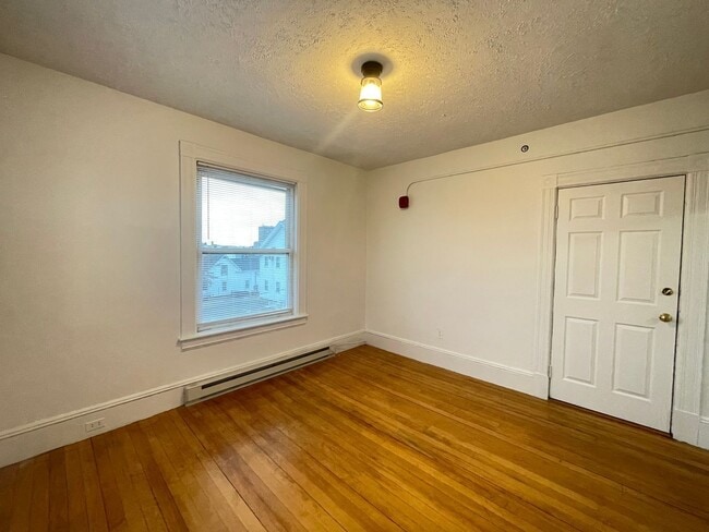 Building Photo - 457 Beech St