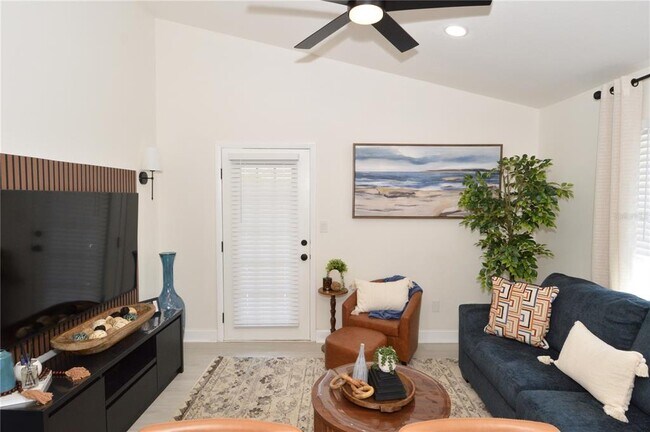 Building Photo - 8714 Mallard Reserve Dr