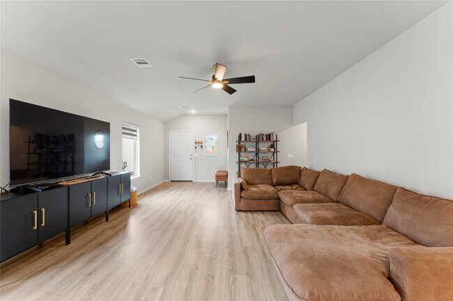 Building Photo - 2034 Brixham Bluff Ln