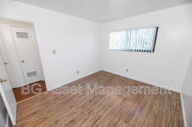 Building Photo - 460 San Marco St