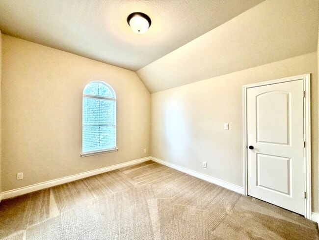 Building Photo - 11006 Glenrothers Dr