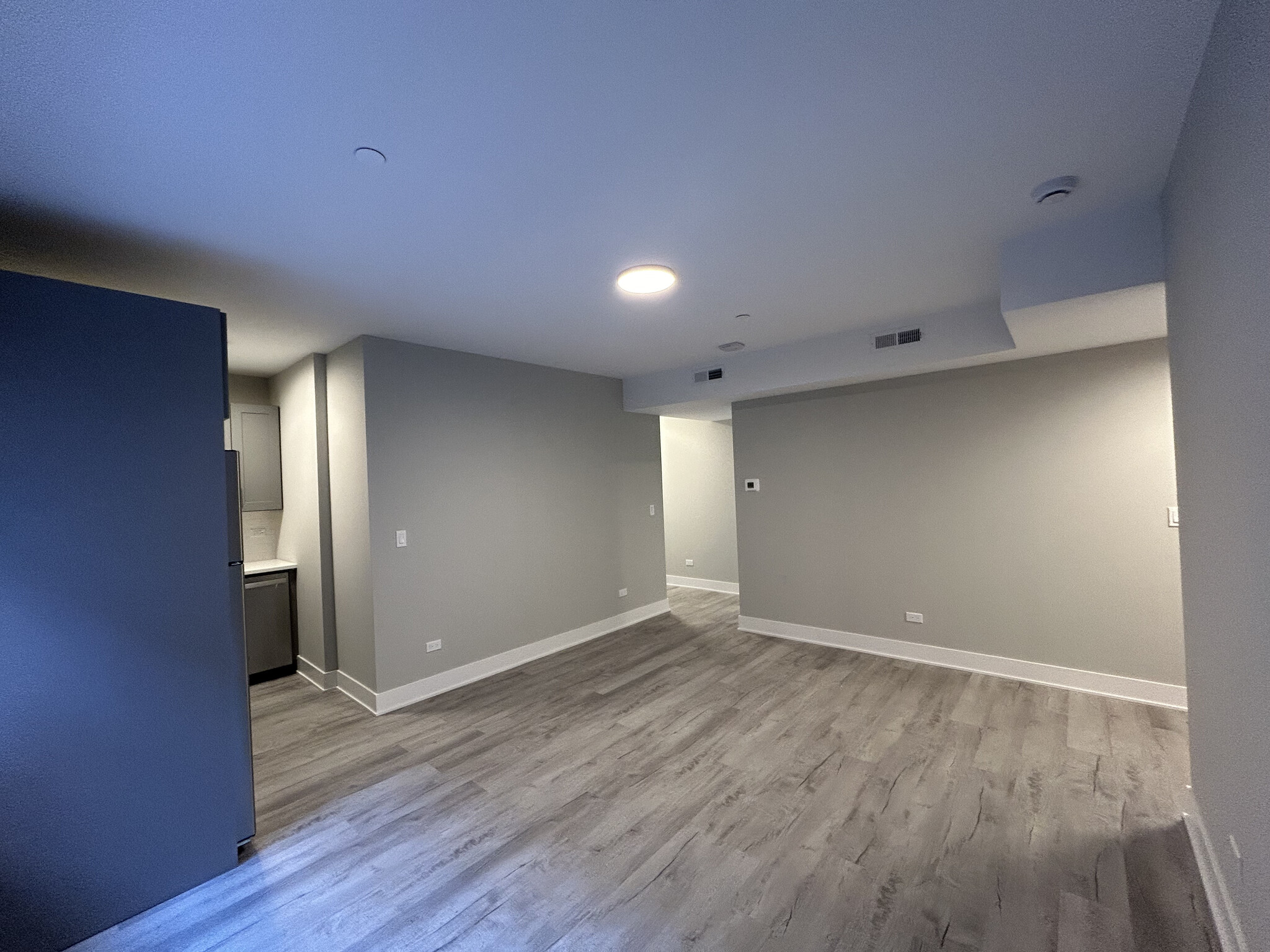 Building Photo - 1131 Oak Ave