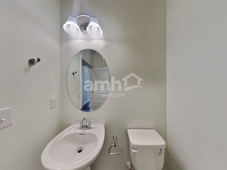 Building Photo - 33937 Widman Way