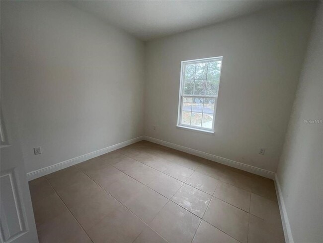 Building Photo - 16170 SW 33rd Ave Rd