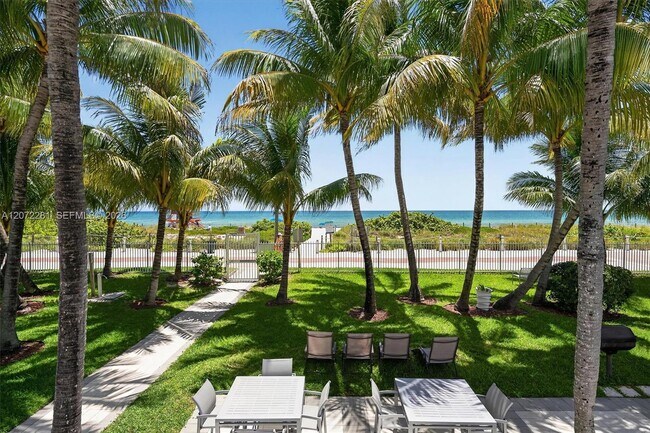 Building Photo - 5001 Collins Ave