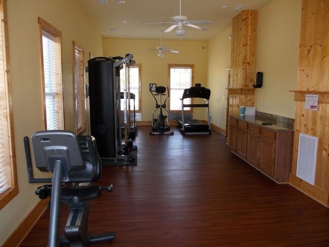 Building Photo - Beautiful 2 Story Corner Lot 3 Bed home in...