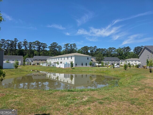Building Photo - 541 Gov Treutlen Cir