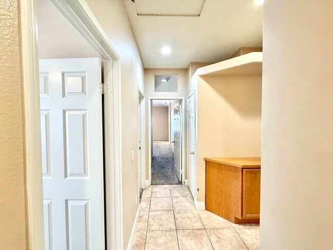 Building Photo - 37961 Veranda Way