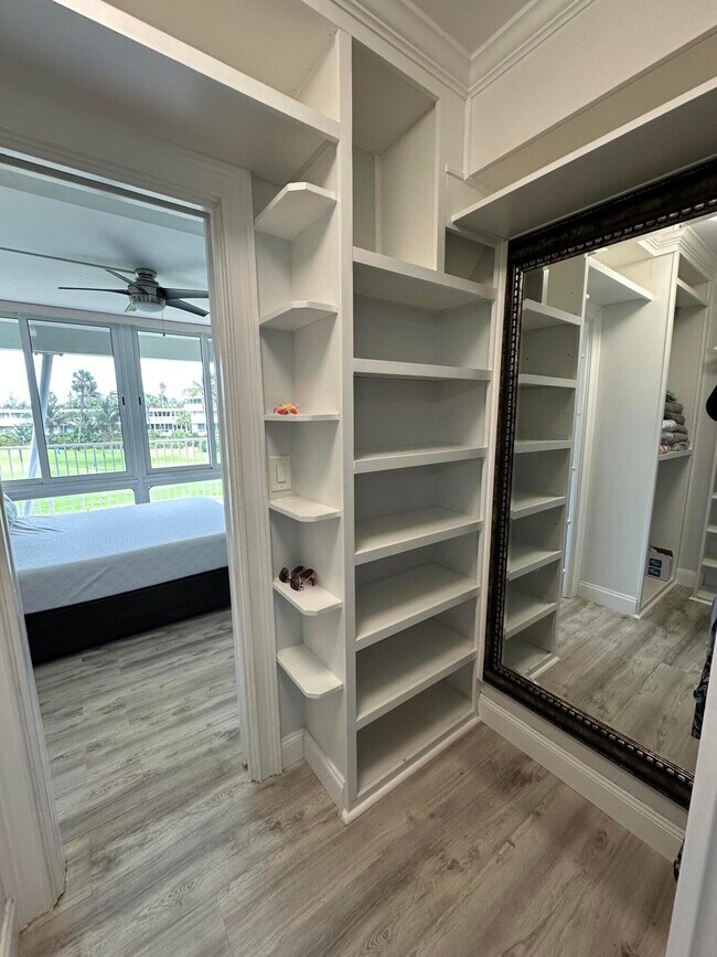 Building Photo - 1221 Hillsboro Mile