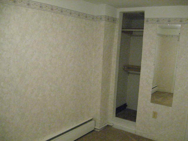 Middle bedroom - 118 S 17th St