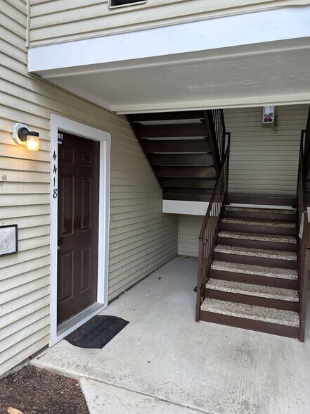 Building Photo - 4418 Lord Loudoun Ct