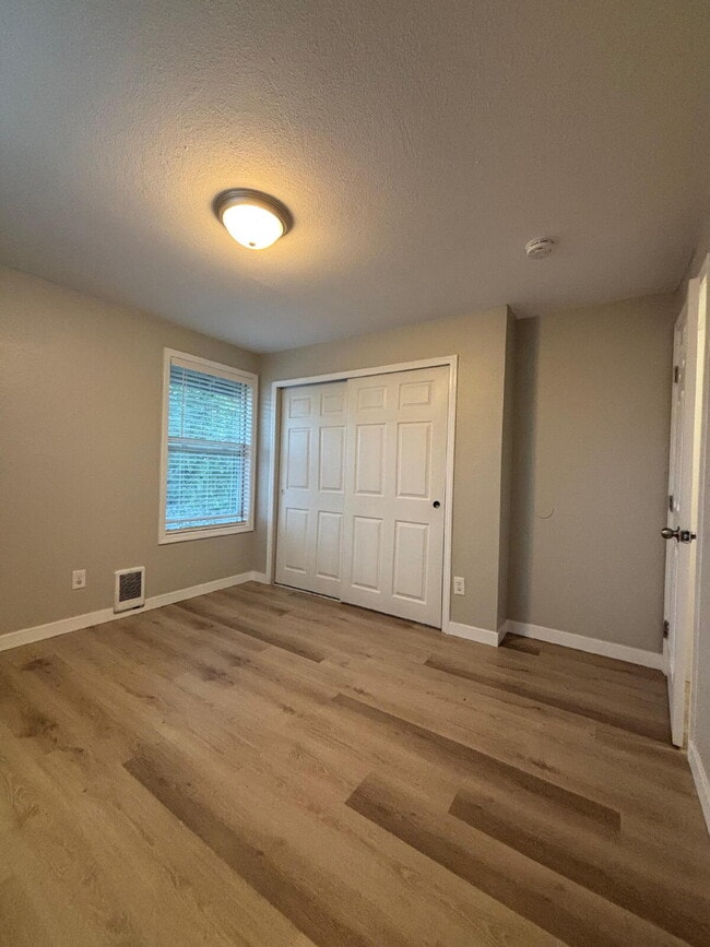 Building Photo - *1626 S G St #4, Tacoma, WA*