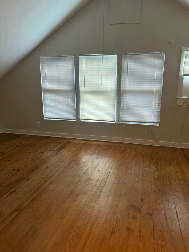 Building Photo - 431 S M St