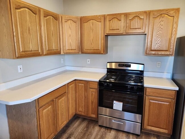 Building Photo - 825-827 Gohres St